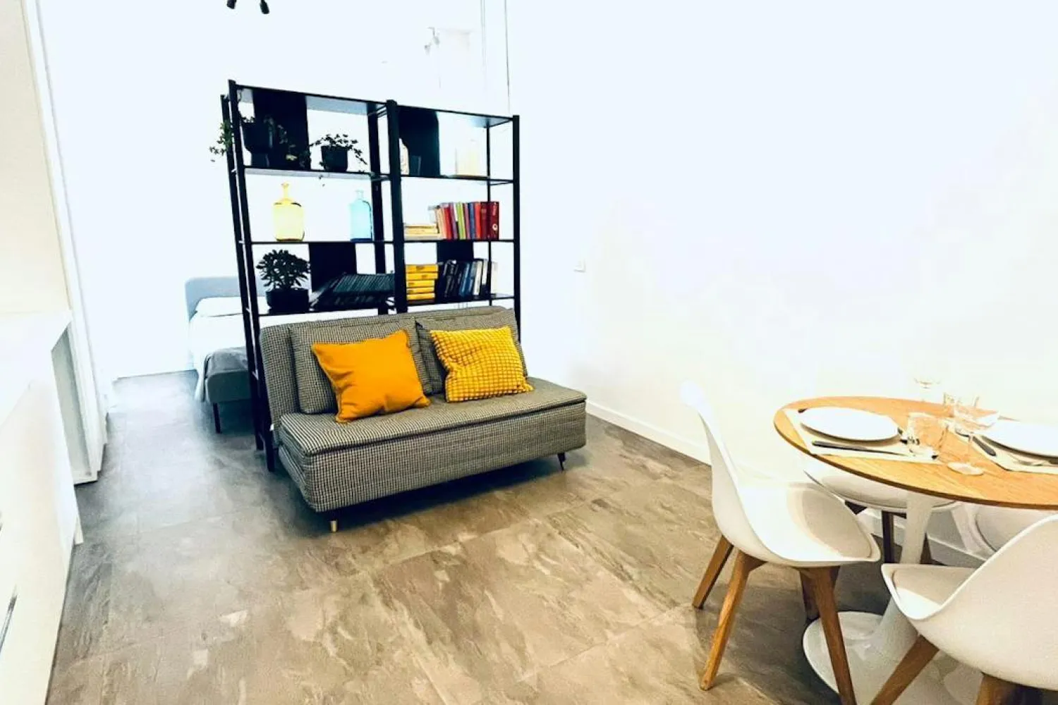 Via Tortona